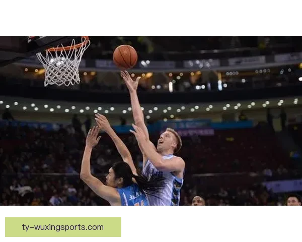 南华队凭借两球优势击败凯景,迎来赛季重要胜利 南华队凭借两球优势击败凯景,迎来赛季重要胜利